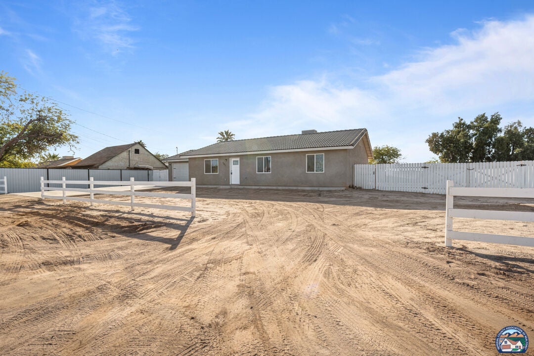 581 Lee Road, Unit 583 Imperial, CA 92251 - Photo 4 of 27 Gallery Image 4