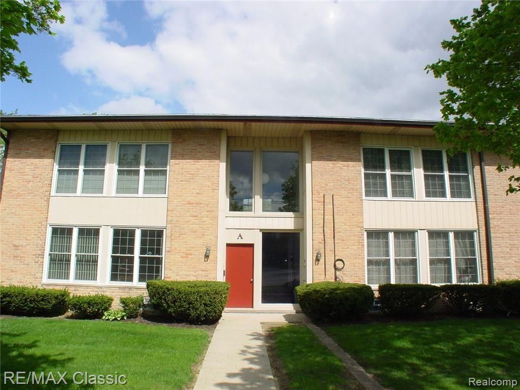 Plymouth's 55+ Crestwood Manor Community