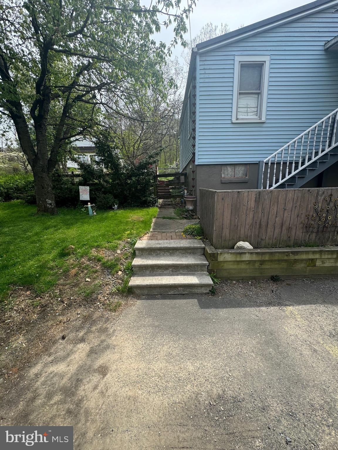 2294 Easton Road Bethlehem, PA 18015 - Photo 3 of 47