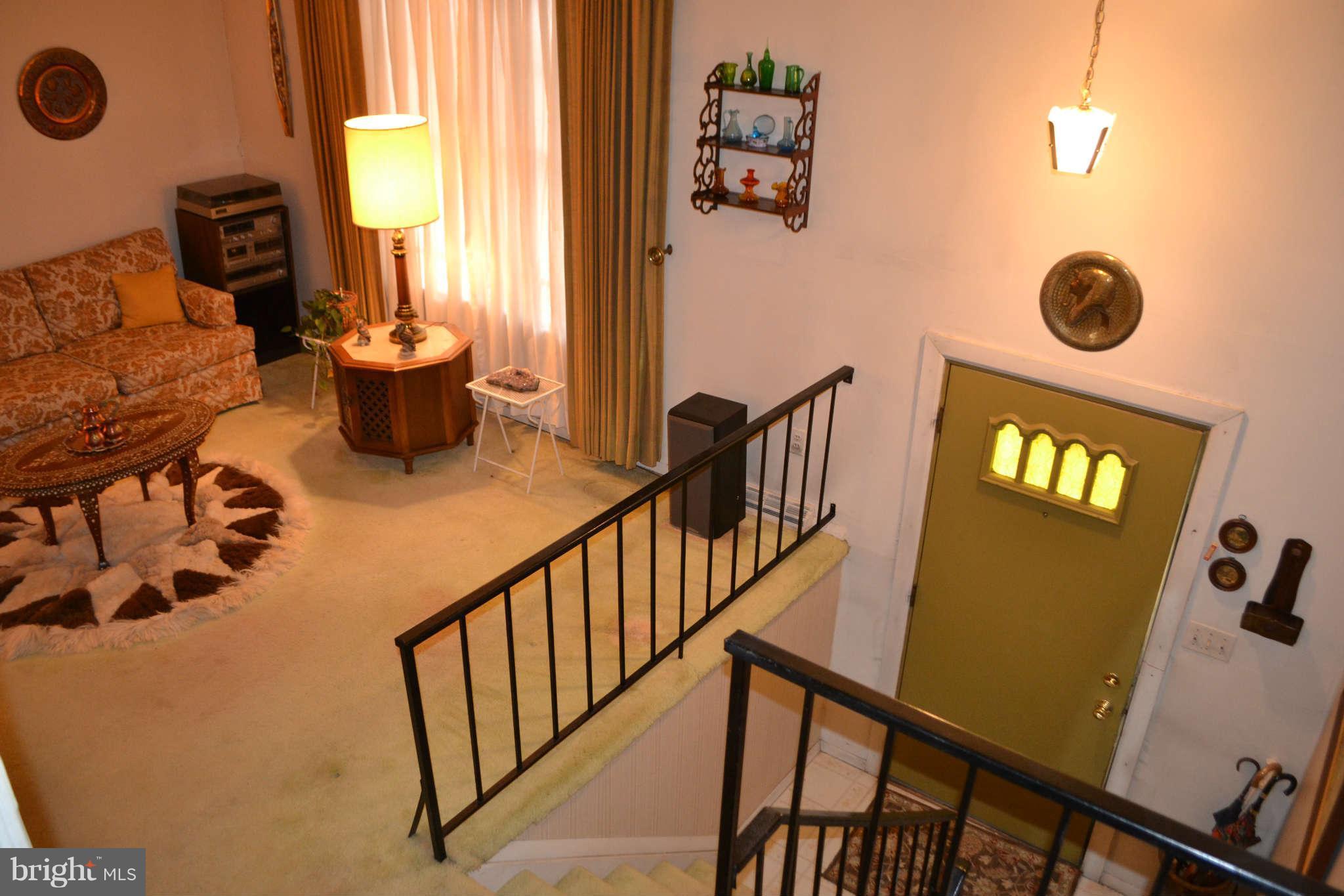 2005 Shore Road Baltimore, MD 21222 - Photo 1 of 26 Living Room