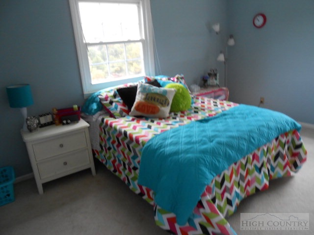 1489 Golf Course Road West Jefferson, NC 28694 - Photo 5 of 21 Gallery Image 5