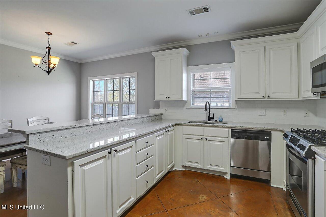 409 Ash Tree Lane Madison, MS 39110 - Photo 13 of 29 11-409 Ash Tree Ln