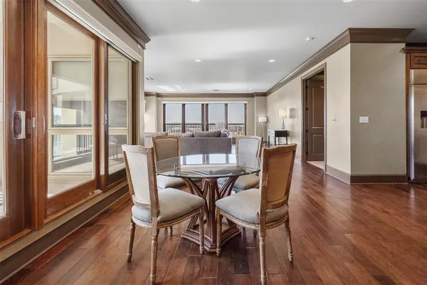 $5,250 | 501 Samuels Avenue, Unit 230, Fort Worth, TX 76102