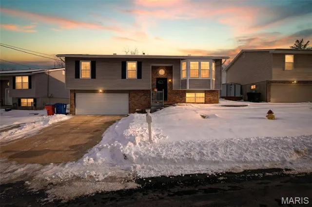 $265,000 | 1827 Hilltop Village Lane, Arnold, MO 63010