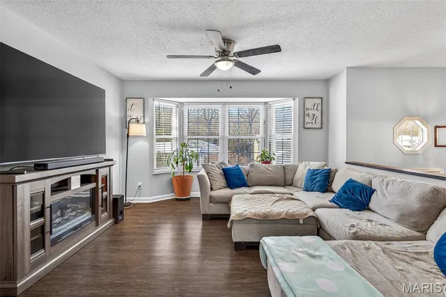 $265,000 | 1827 Hilltop Village Lane, Arnold, MO 63010