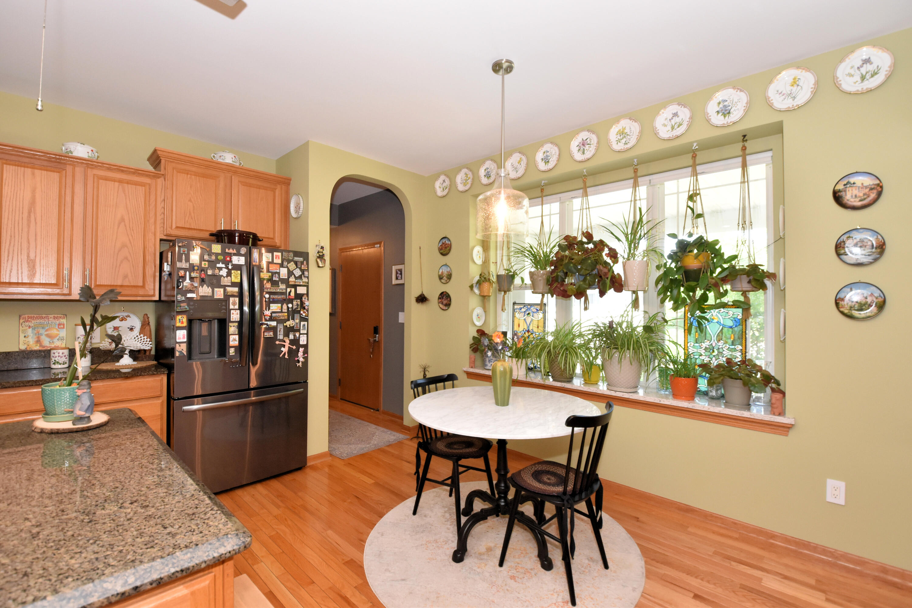 3326 Emmertsen Road Caledonia, WI 53406 - Photo 16 of 54 Eat in Kitchen