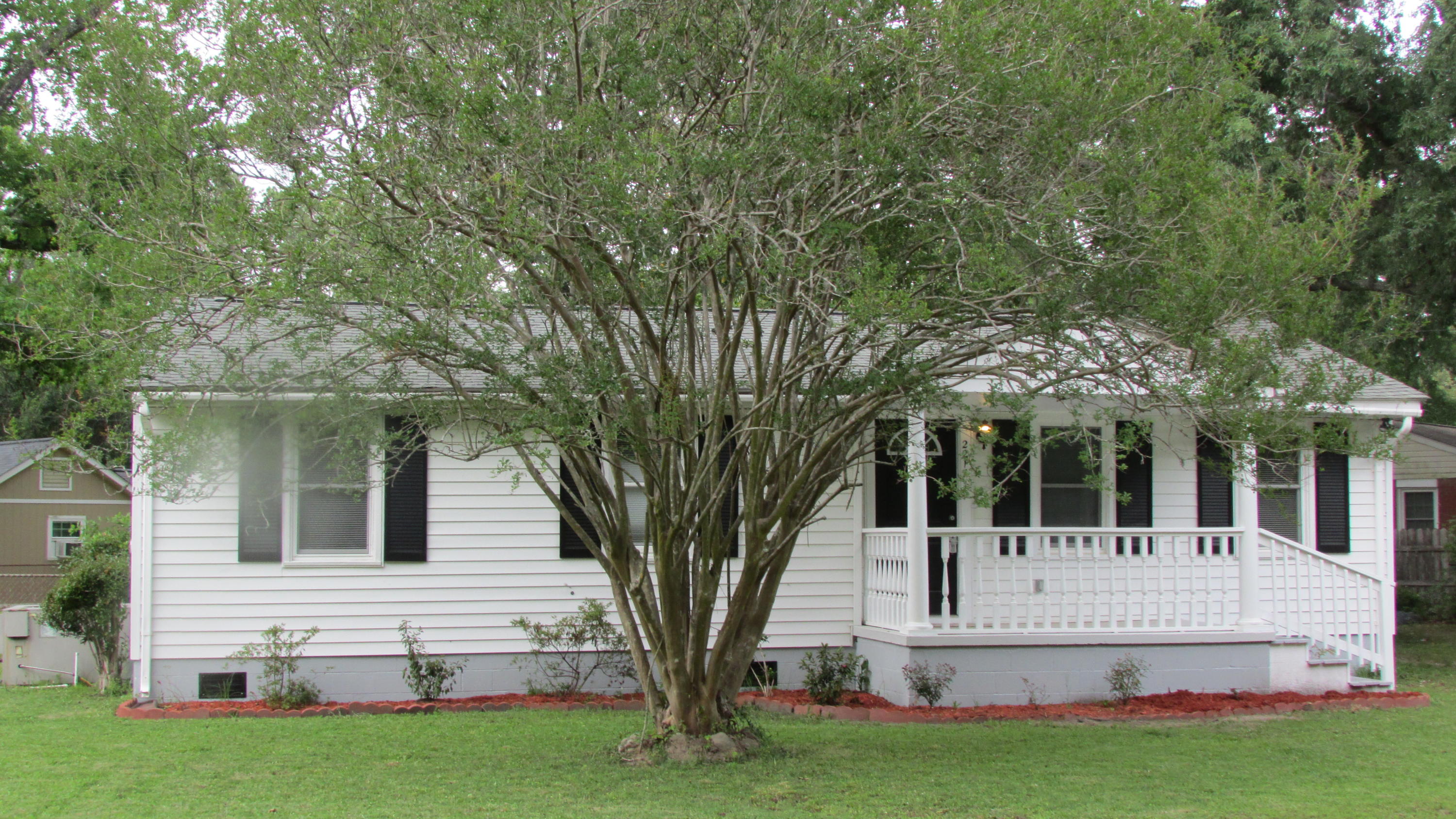 2217 Doris Drive Charleston, SC 29414 - Photo 2 of 17 IMG_1322
