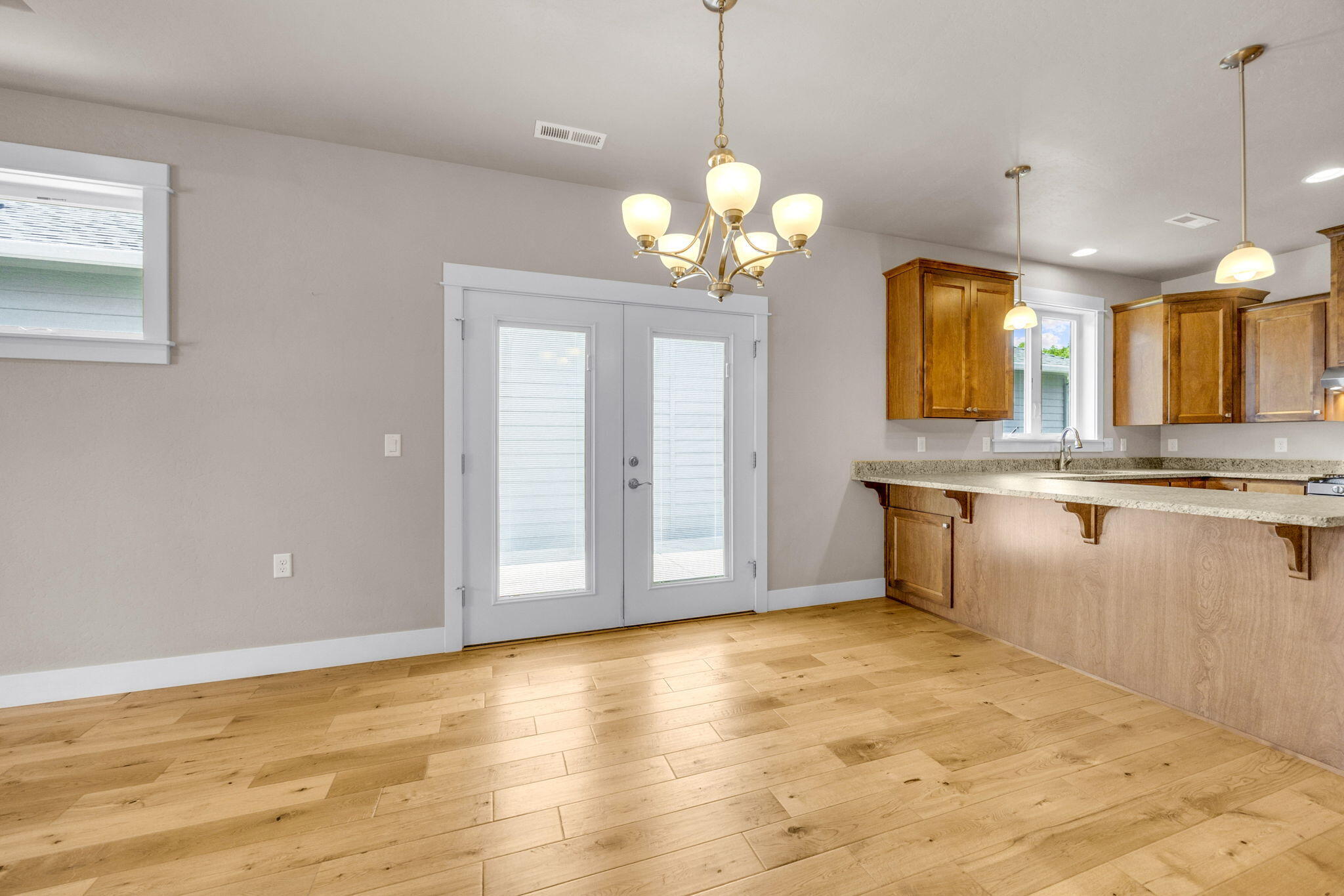 1167 Boulder Ridge Street Central Point, OR 97502 - Photo 20 of 35 APX_7930