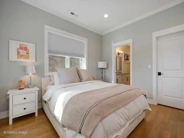 $875,000 | 2143 North Racine Avenue, Unit 2, Chicago, IL 60614