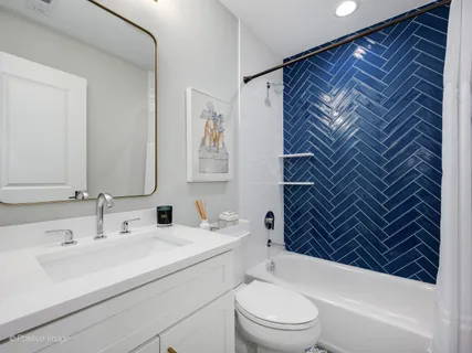 $875,000 | 2143 North Racine Avenue, Unit 2, Chicago, IL 60614