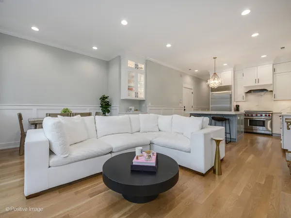 $875,000 | 2143 North Racine Avenue, Unit 2, Chicago, IL 60614