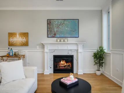 $875,000 | 2143 North Racine Avenue, Unit 2, Chicago, IL 60614