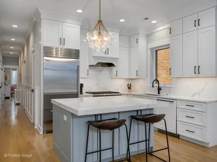 $875,000 | 2143 North Racine Avenue, Unit 2, Chicago, IL 60614