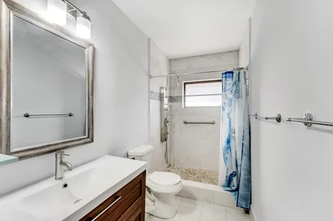 $459,000 | 10306 Greentrail Drive North, Boynton Beach, FL 33436