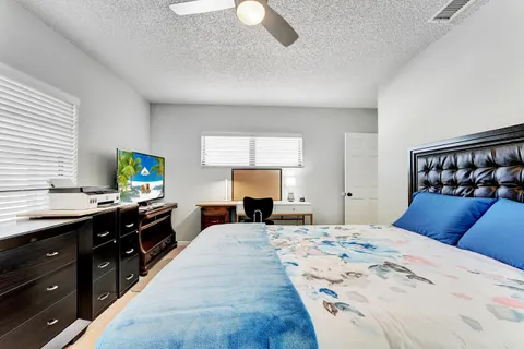 $459,000 | 10306 Greentrail Drive North, Boynton Beach, FL 33436