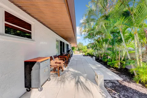 $459,000 | 10306 Greentrail Drive North, Boynton Beach, FL 33436