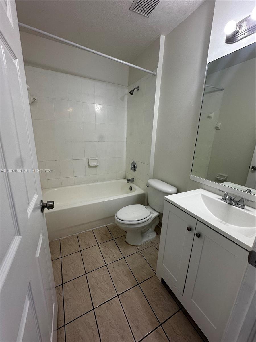 26323 Southwest 135th Place, Unit 26323 Homestead, FL 33032 - Photo 18 of 40