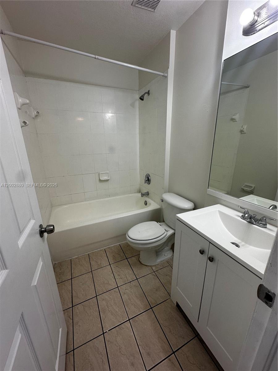 26323 Southwest 135th Place, Unit 26323 Homestead, FL 33032 - Photo 19 of 40