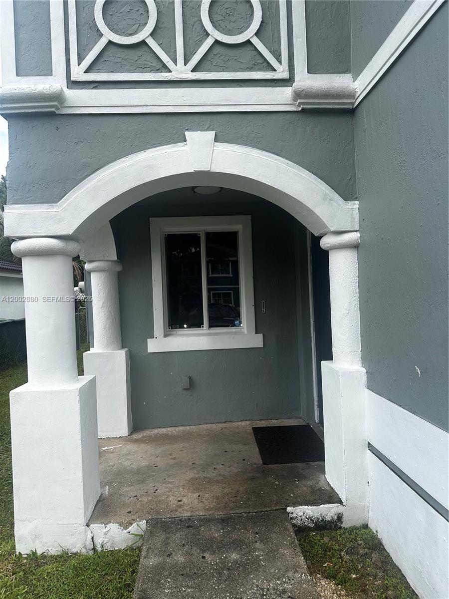 26323 Southwest 135th Place, Unit 26323 Homestead, FL 33032 - Photo 3 of 40