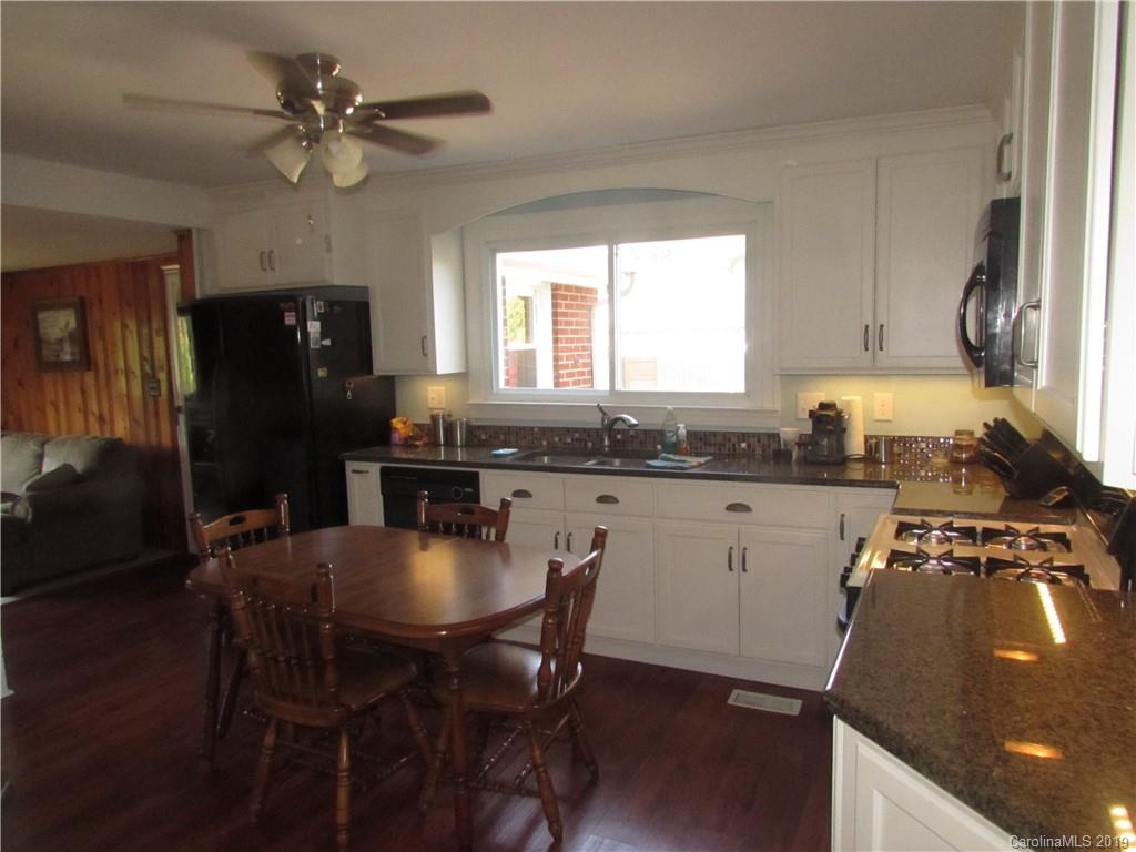 1680 Cold Springs Road Concord, NC 28025 - Photo 5 of 20 Gallery Image 5
