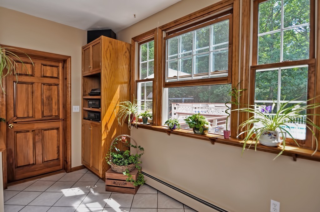 13 King Philip Road Franklin, MA 02038 - Photo 15 of 30 Gallery Image 15