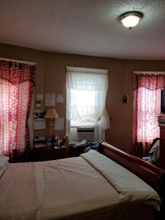 38 Johnston Road Boston, MA 02124 - Photo 4 of 5 Gallery Image 4