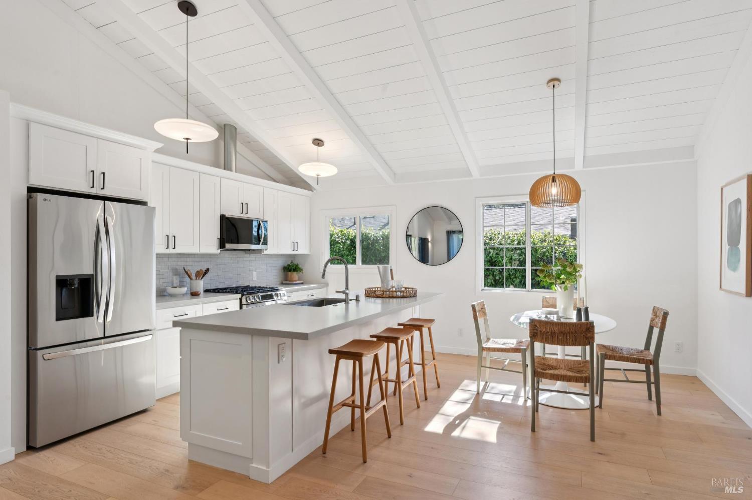 38 Villa Avenue San Rafael, CA 94901 - Photo 11 of 48