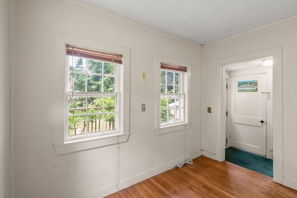 40 Fairfield Street Maynard, MA 01754 - Photo 5 of 38