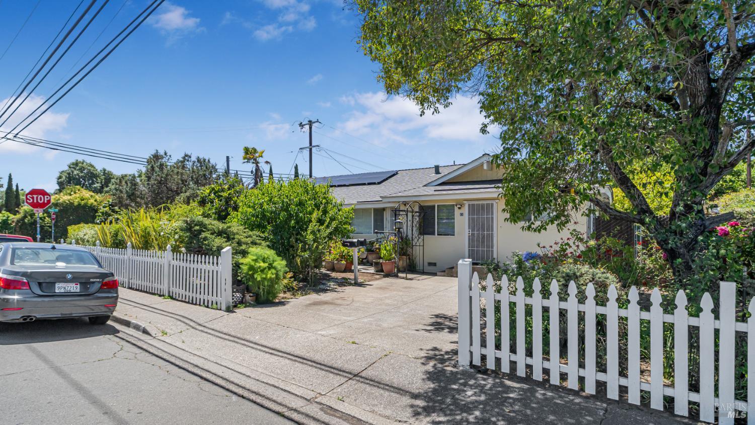 1801 Corby Avenue Santa Rosa, CA 95407 - Photo 3 of 35