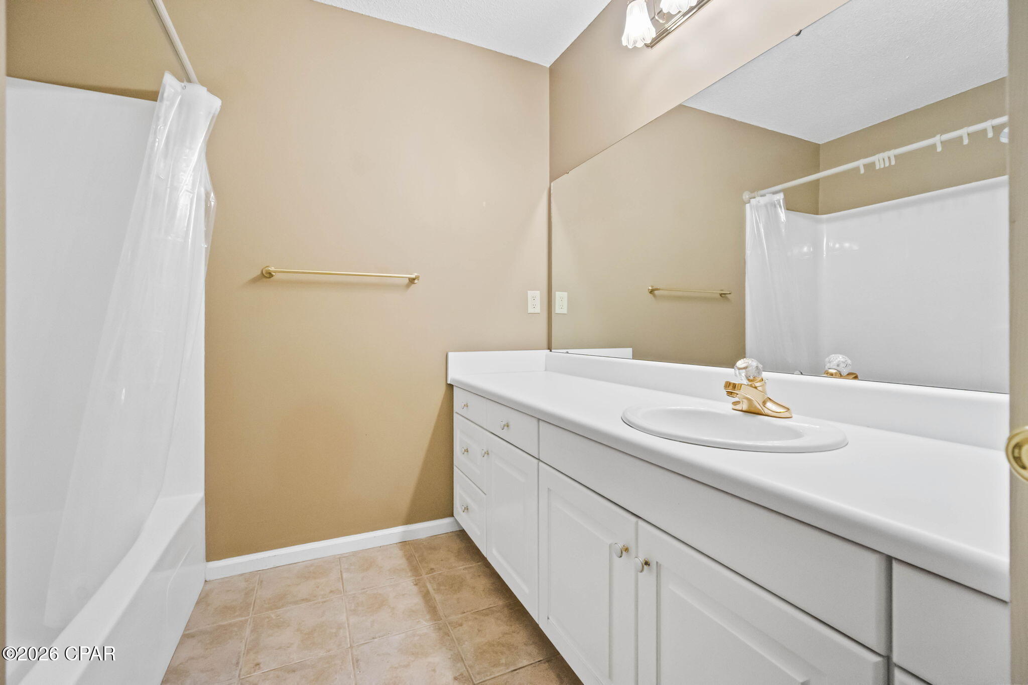 4127 Cliff Road Graceville, FL 32440 - Photo 17 of 39