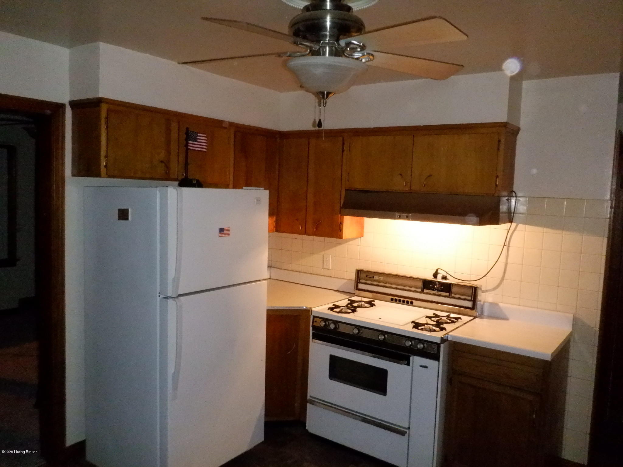 7807 Bluebonnet Road Louisville, KY 40258 - Photo 7 of 25 DSCF9285