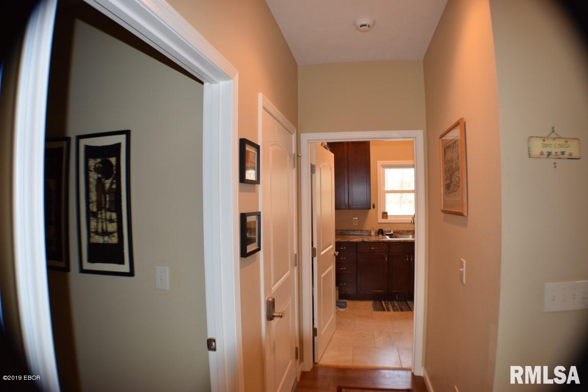 265 Falcon Road Carbondale, IL 62902 - Photo 13 of 50 Gallery Image 13