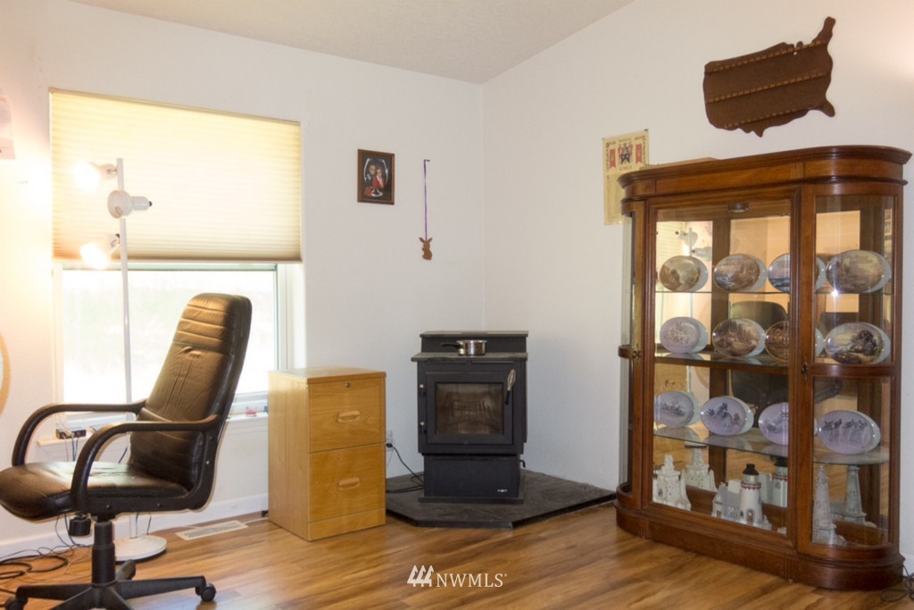 5708 Southeast Alpine Road Olalla, WA 98359 - Photo 5 of 21 Gallery Image 5