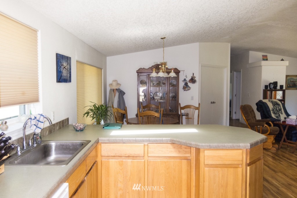 5708 Southeast Alpine Road Olalla, WA 98359 - Photo 8 of 21 Gallery Image 8
