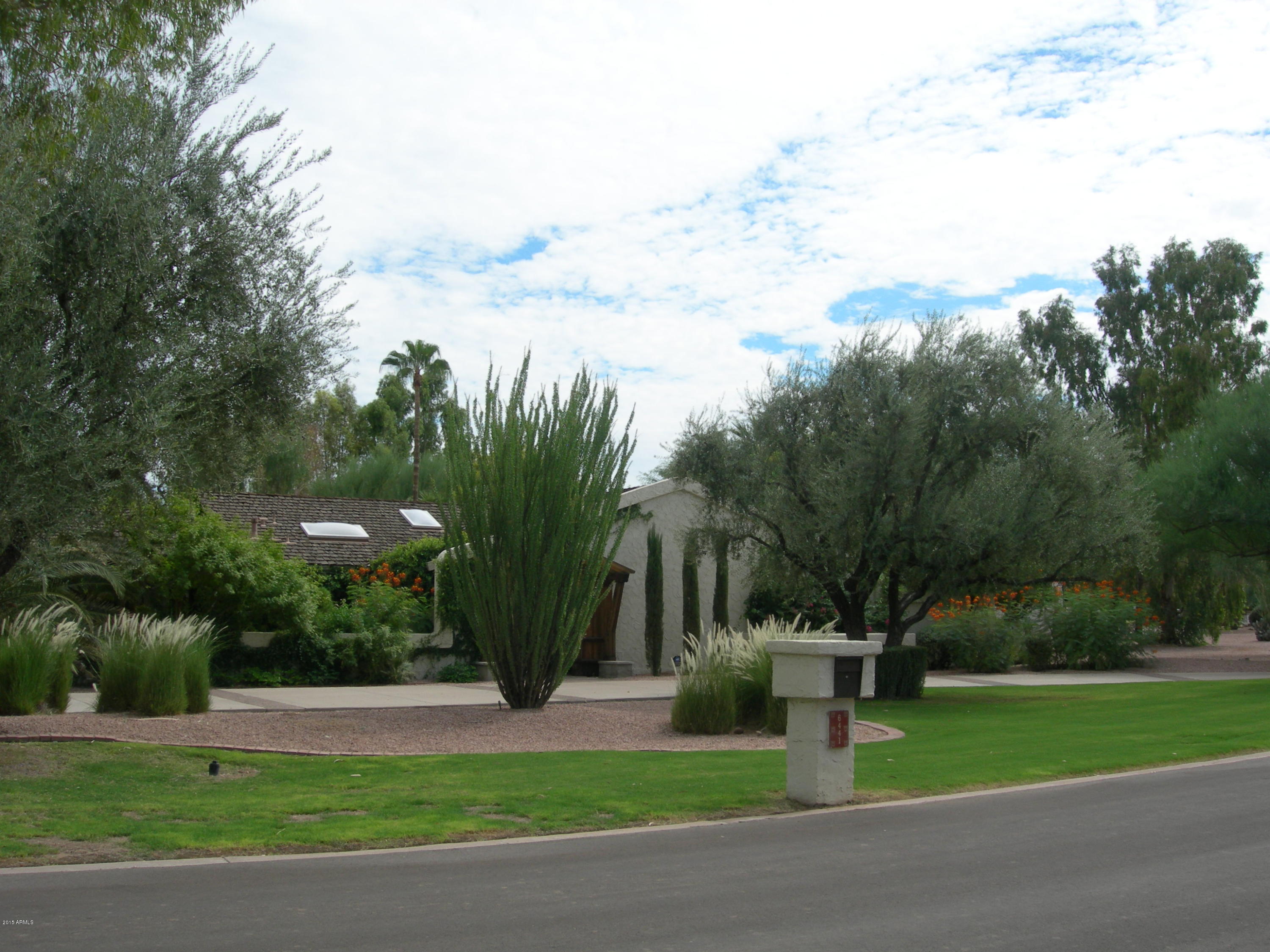 6441 East Maverick Road Paradise Valley, AZ 85253 - Photo 3 of 46 DSCN7705