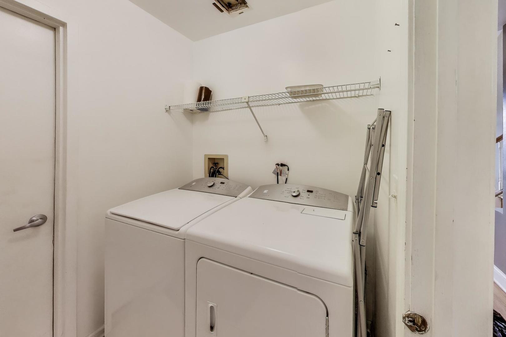 1905 Stillwater Road Arlington Heights, IL 60004 - Photo 16 of 36 a utility room with dryer and washer