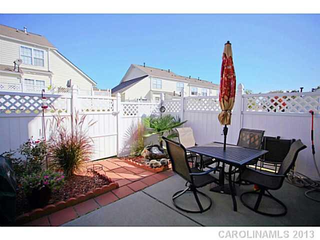 524 Bent Leaf Court Fort Mill, SC 29708 - Photo 2 of 16 a view of a outdoor space with seating area