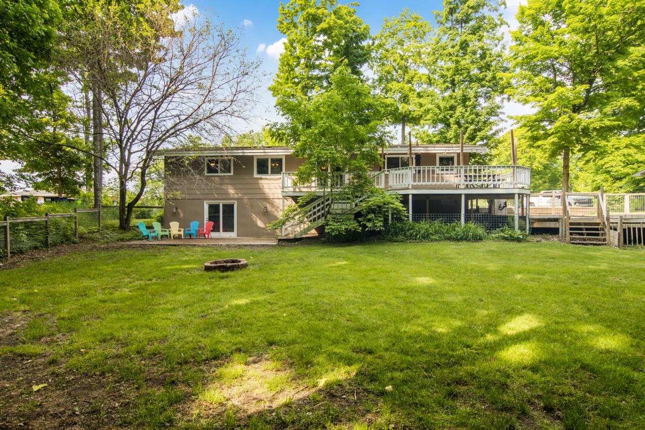 8833 North Long Lake Road Traverse City, MI 49685 - Photo 1 of 39 1923198-4da61c34-db7a-4f54-8bd0-cd4f600ac97c.JPG
