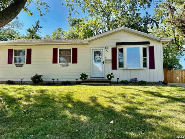 $112,500 | 23 Lavan Drive, Jacksonville, IL 62650