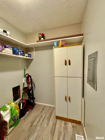 $112,500 | 23 Lavan Drive, Jacksonville, IL 62650