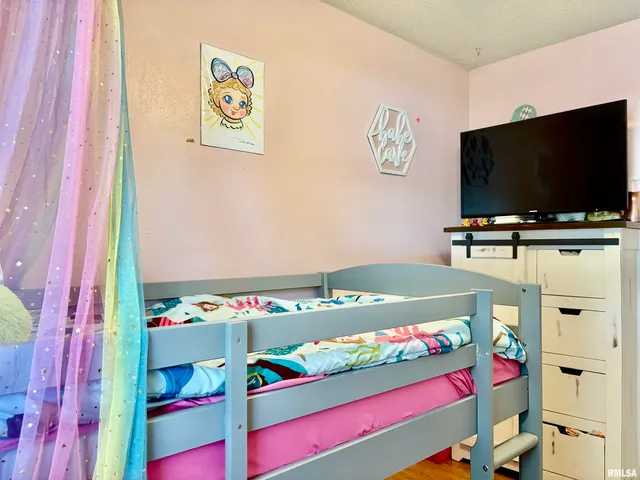 $112,500 | 23 Lavan Drive, Jacksonville, IL 62650