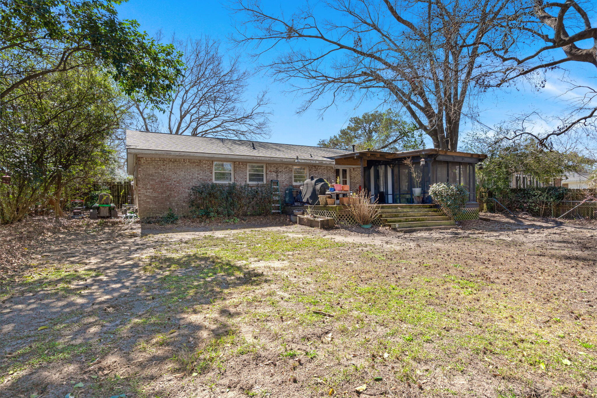 2138 Clayton Street Charleston, SC 29414 - Photo 21 of 25 Backyard