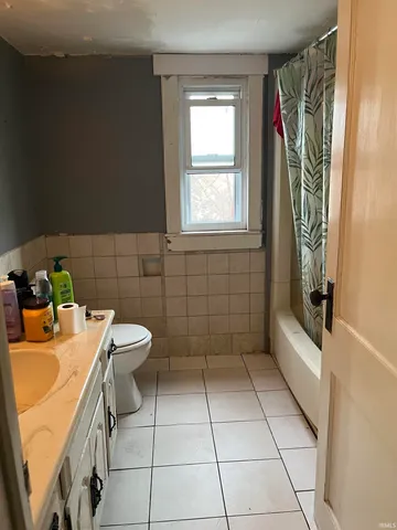 $225,000 | 507 North Geiger Street, Huntingburg, IN 47542