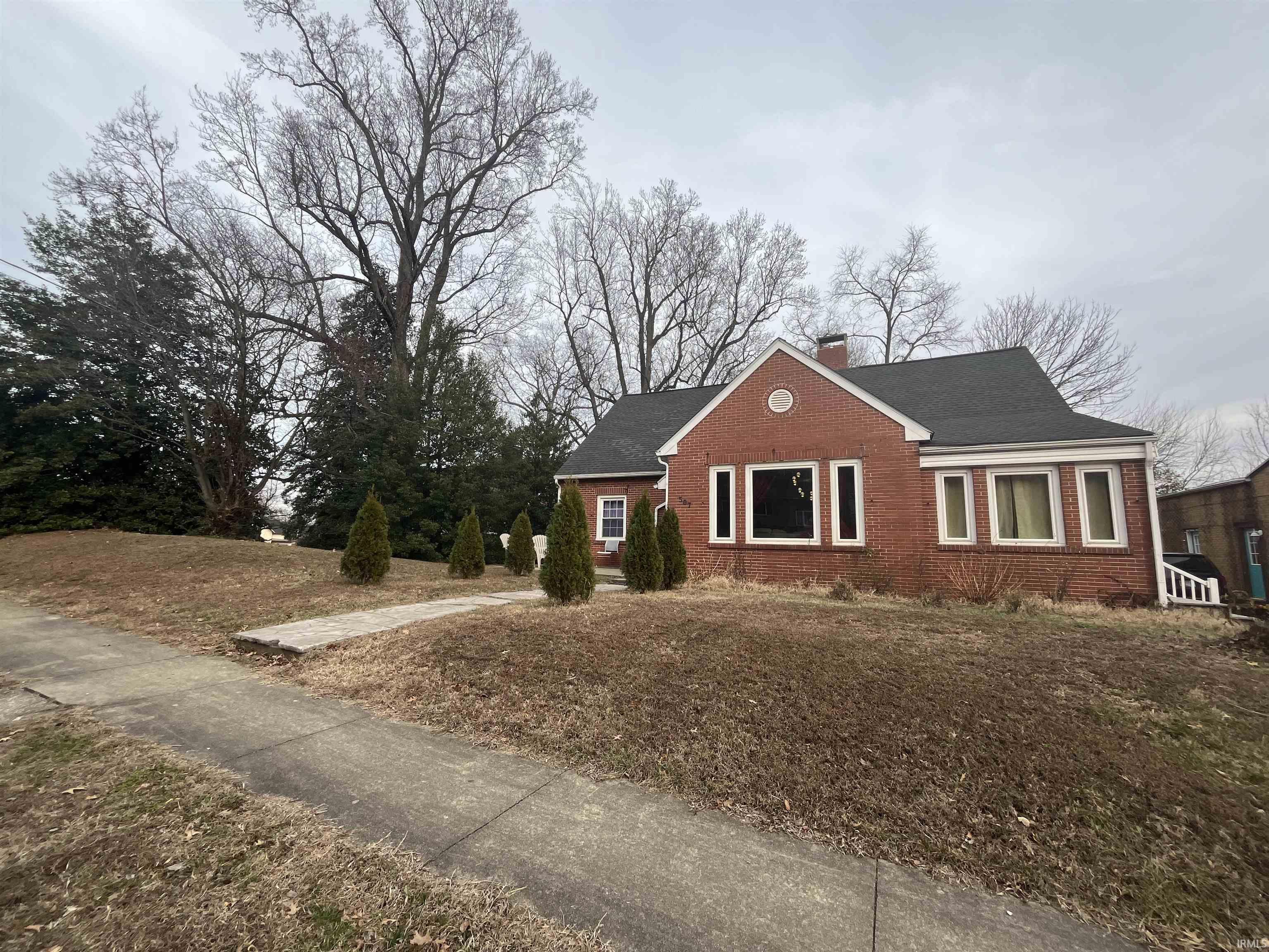 507 North Geiger Street Huntingburg, IN 47542 - Photo 3 of 19