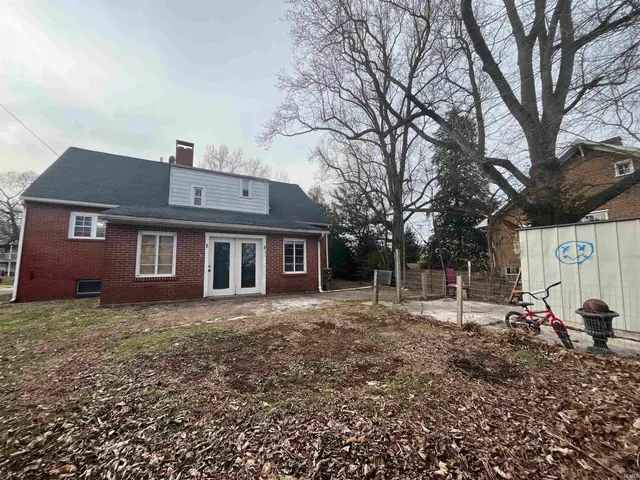 $225,000 | 507 North Geiger Street, Huntingburg, IN 47542