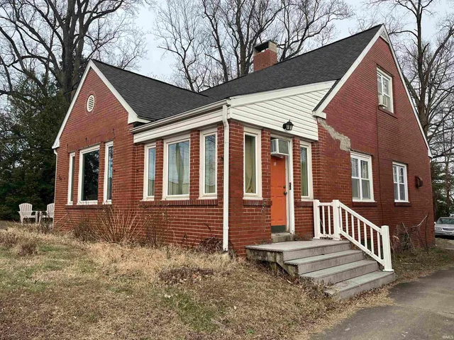 $225,000 | 507 North Geiger Street, Huntingburg, IN 47542