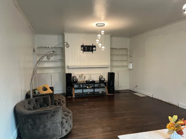 $225,000 | 507 North Geiger Street, Huntingburg, IN 47542