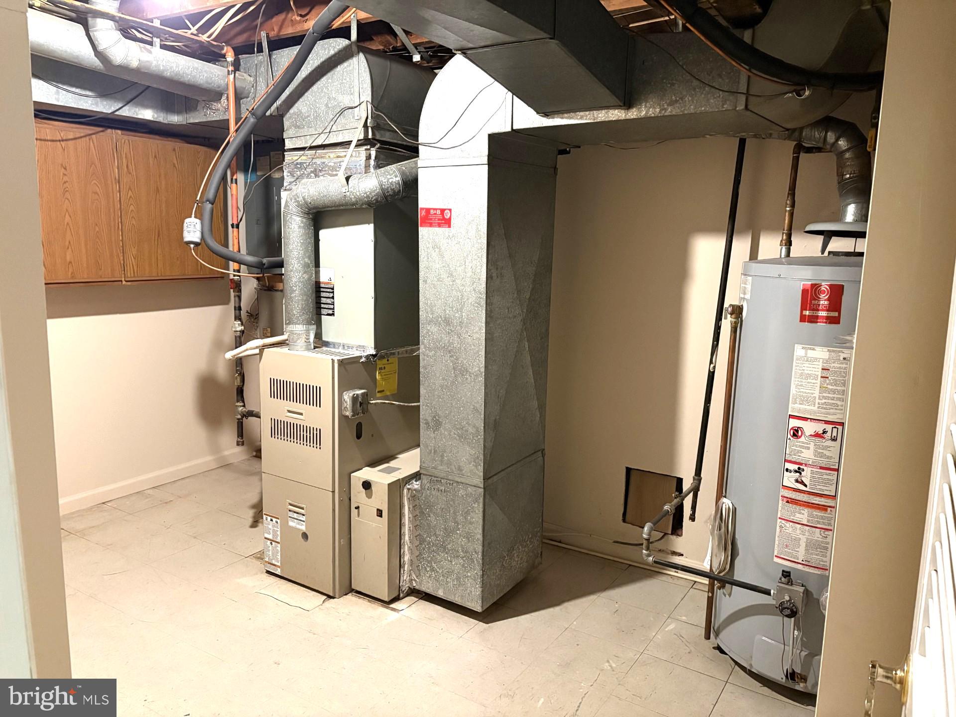 512 Dennis Avenue Silver Spring, MD 20901 - Photo 24 of 28 Utility Rm/storage