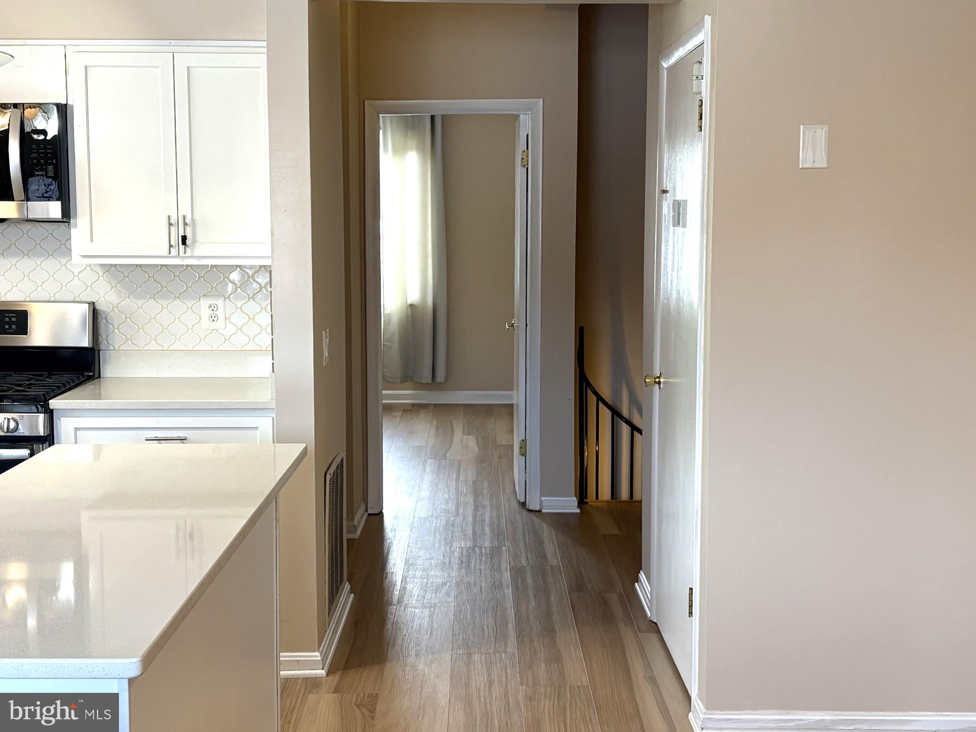 512 Dennis Avenue Silver Spring, MD 20901 - Photo 7 of 28 Kitchen/Hallway