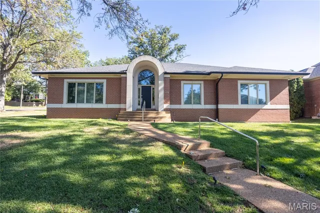 $1,649,900 | 8333 Kingsbury Boulevard, Clayton, MO 63105